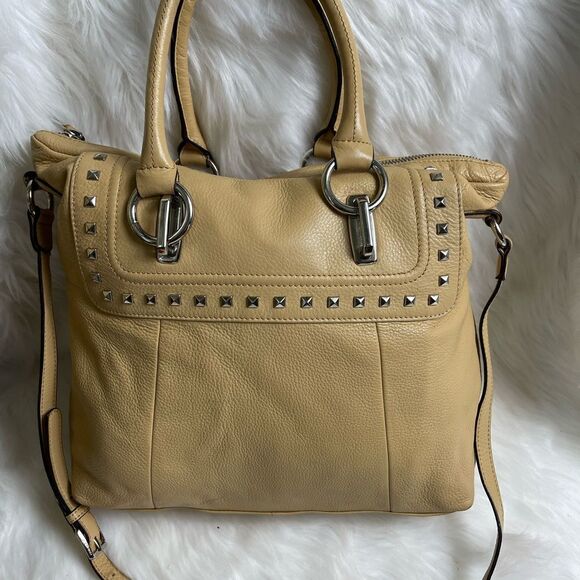 B Makowsky leather cream satchel/Shoulder bag silver tone studs accent - Picture 3 of 14